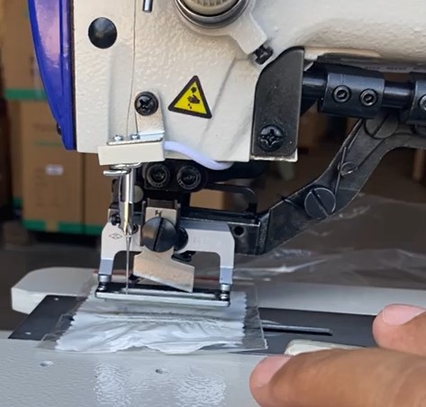 Máquina de Costura Industrial Caseadeira Reta Com Motor Direct